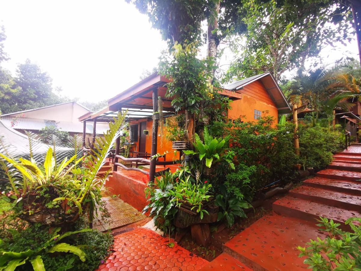 บ้านดินโฮมสเตย์ ปางอุ๋ง Ban Huai Makhuea Som Bagian luar foto