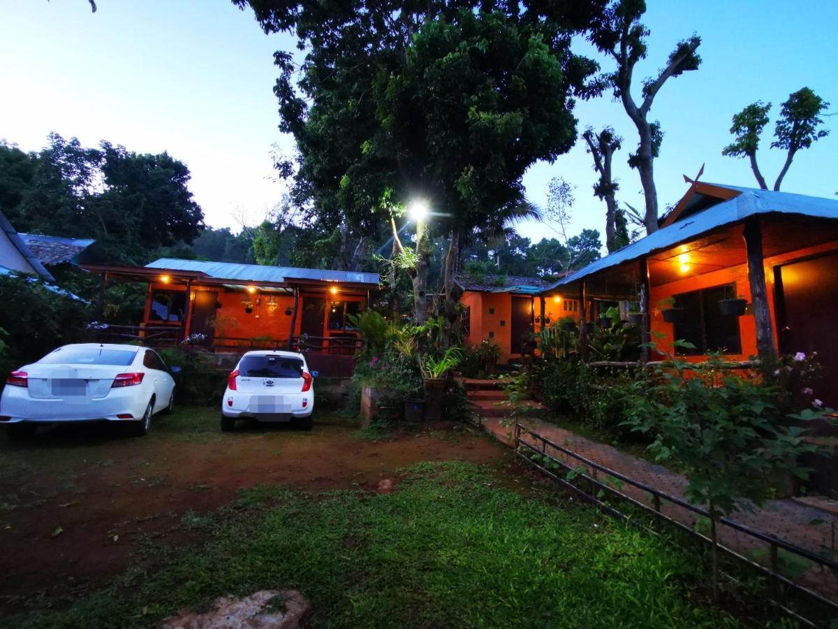 บ้านดินโฮมสเตย์ ปางอุ๋ง Ban Huai Makhuea Som Bagian luar foto